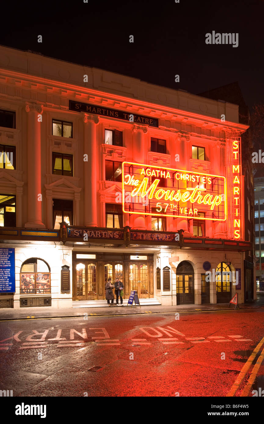Die Mausefalle von Agatha Christie in St Martins Theater West End London  Vereinigtes Königreich Stockfotografie - Alamy