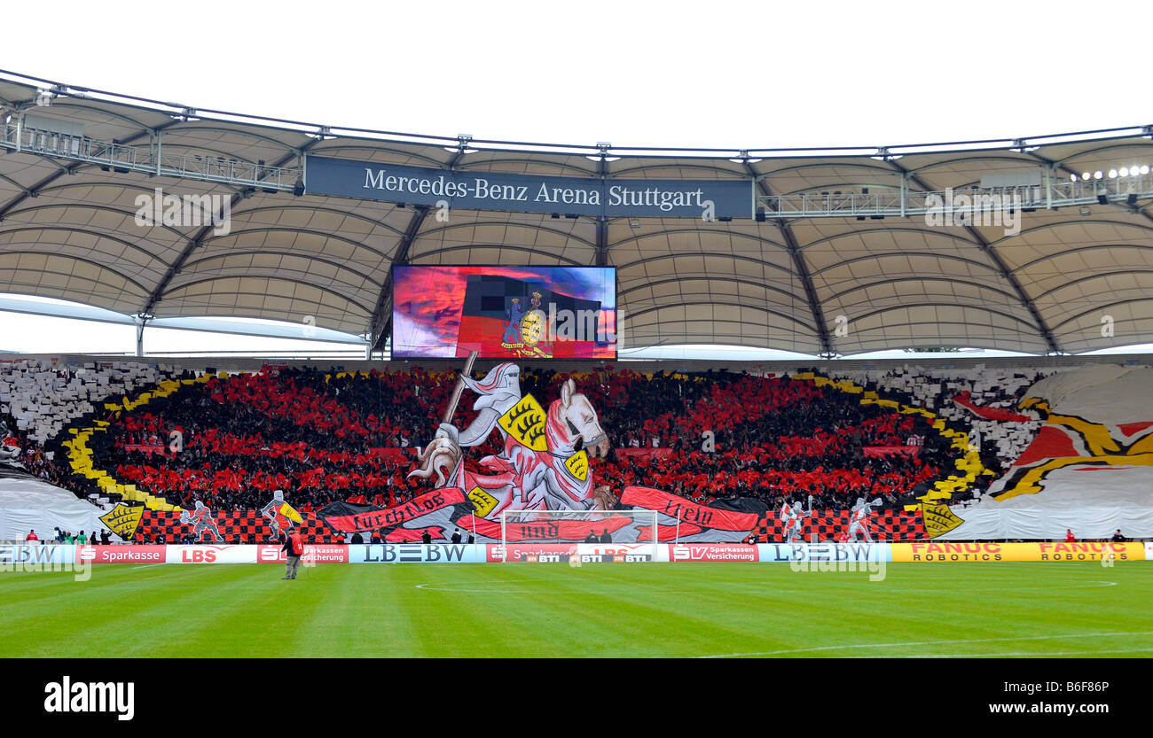 Aktion Fan-Club Lüfterkurve Fußballverein VfB Stuttgart, Ritter zu Pferd, Mercedes-Benz Arena, Stuttgart, Baden-Württemberg, Stockfoto