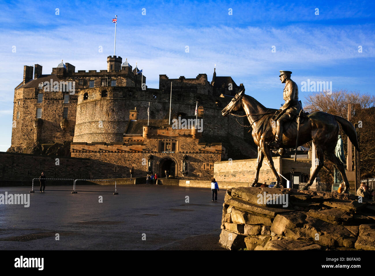 Edinburgh Castle Esplanade und die Statue von Field Marshal Earl Haig, City of Edinburgh, Schottland. Stockfoto
