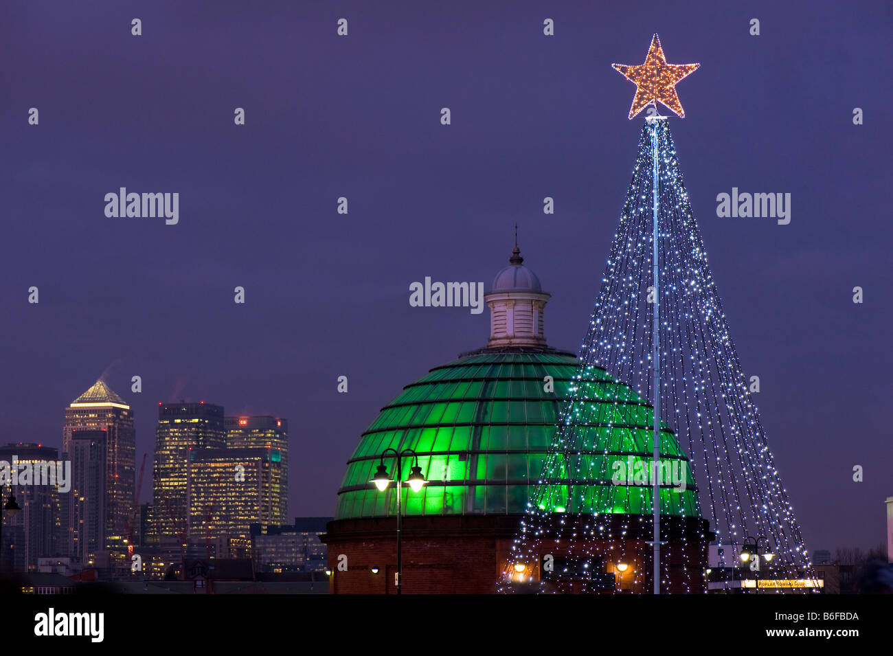 Weihnachten-Szene Greenwich und Docklands im Hintergrund London Vereinigtes Königreich Stockfoto