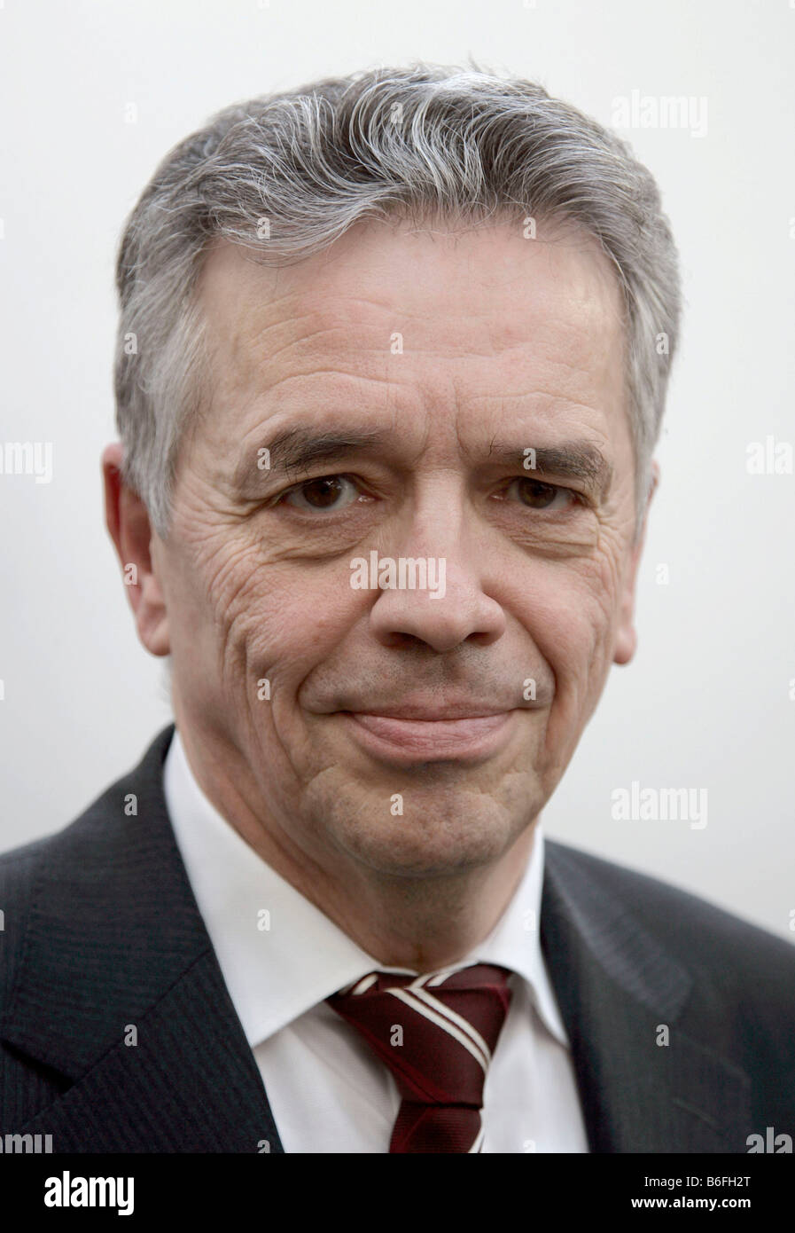Pierre Lederer, stellvertretender Vorsitzender der EnBW Energie Baden-Württemberg AG, während der Pressekonferenz am Jahresergebnis am 19/02/2 Stockfoto