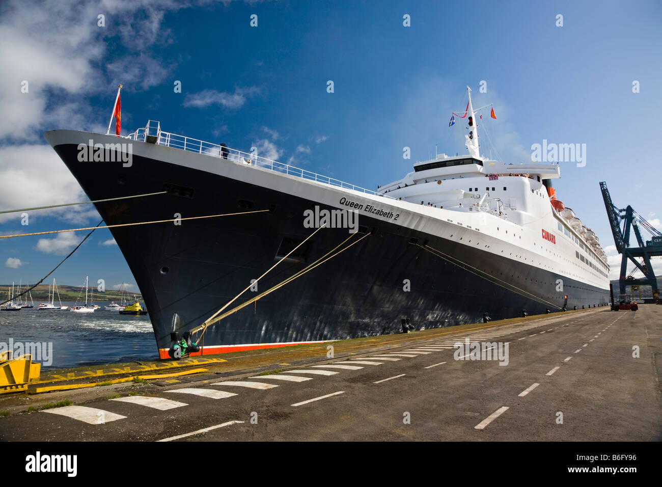 Cunard Liner Queen Elizabeth 2 festgemacht an Greenock auf schottischen Firth of Clyde 5. Oktober 2008 während ihrer letzten Reise Stockfoto Cunard Liner Queen Elizabeth 2 festgemacht an Greenock auf schottischen Firth of Clyde 5. Oktober 2008 während ihrer letzten Reise Stockfoto