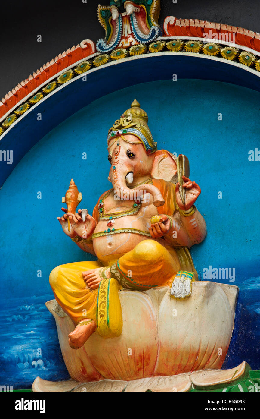 Ganesh Herr der Erfolg der hinduistischen Gottheit Elepahnt Abbildung Mararikulam Tempel Kerala Indien Stockfoto