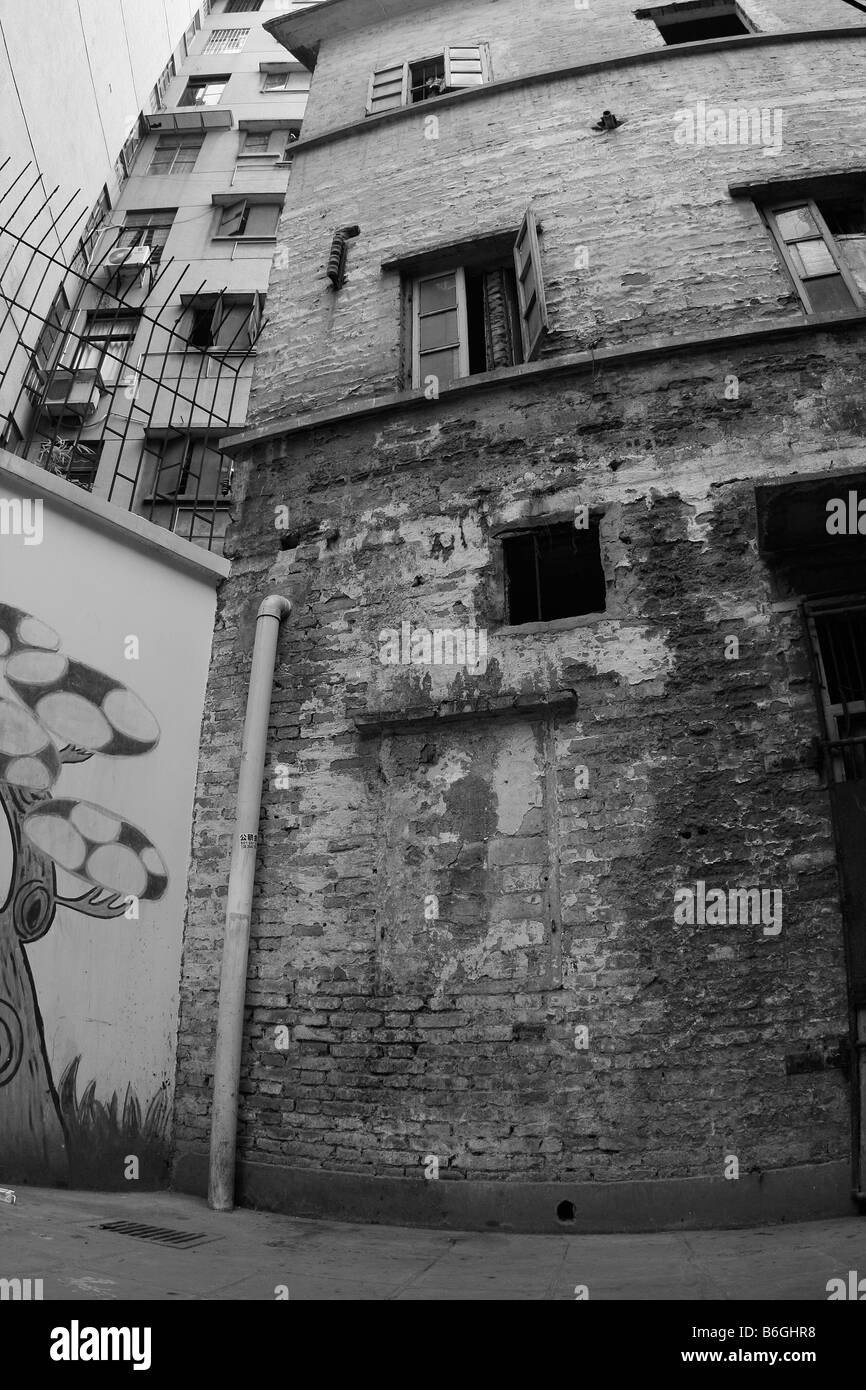 In vielen Teilen der Welt Menschen gehen und viele hatten nie Autos hier siehst du eine schönen Seitenstraße des alten Kantons, Stockfoto