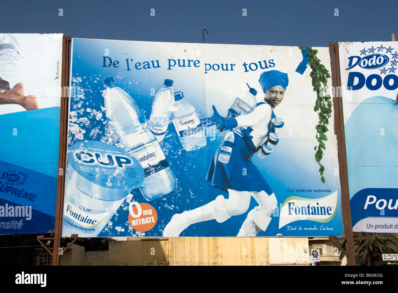 Plakat Werbung Fontaine Mineralwasser Dakar-Senegal Stockfoto