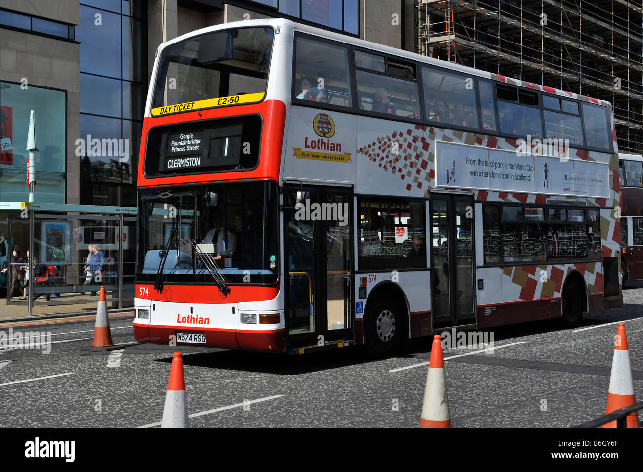 Lothian Transport Doppeldecker Bus Optare Princes Street, Edinburgh Stockfoto