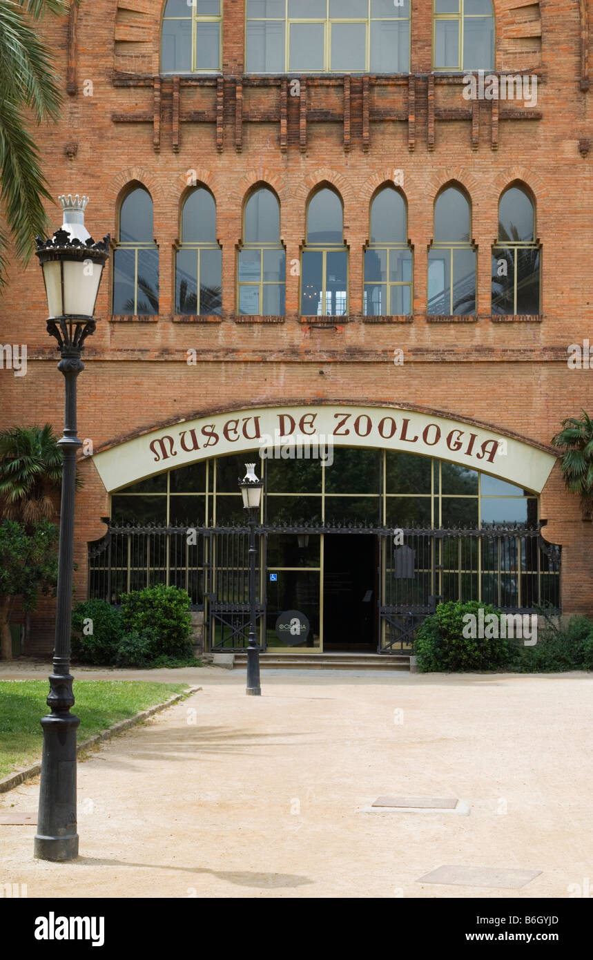 Die Zoologie Museum befindet sich im Castell Dels Tres Dragons Gebäude untergebracht in der Ciutadella Park, La Ribera, Barcelona, Spanien Stockfoto