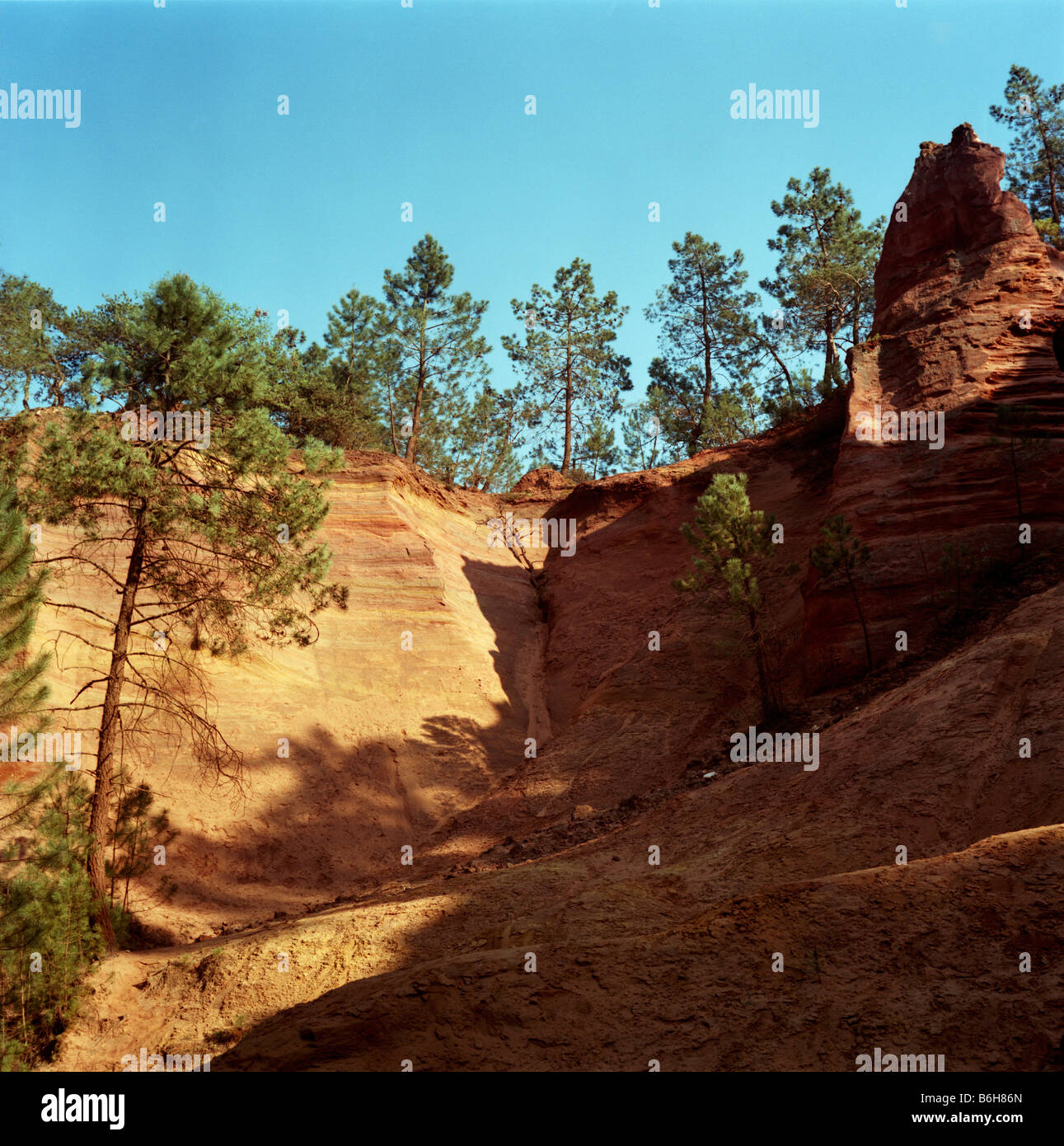Ocker Steinbrüche im Roussillon Stockfoto