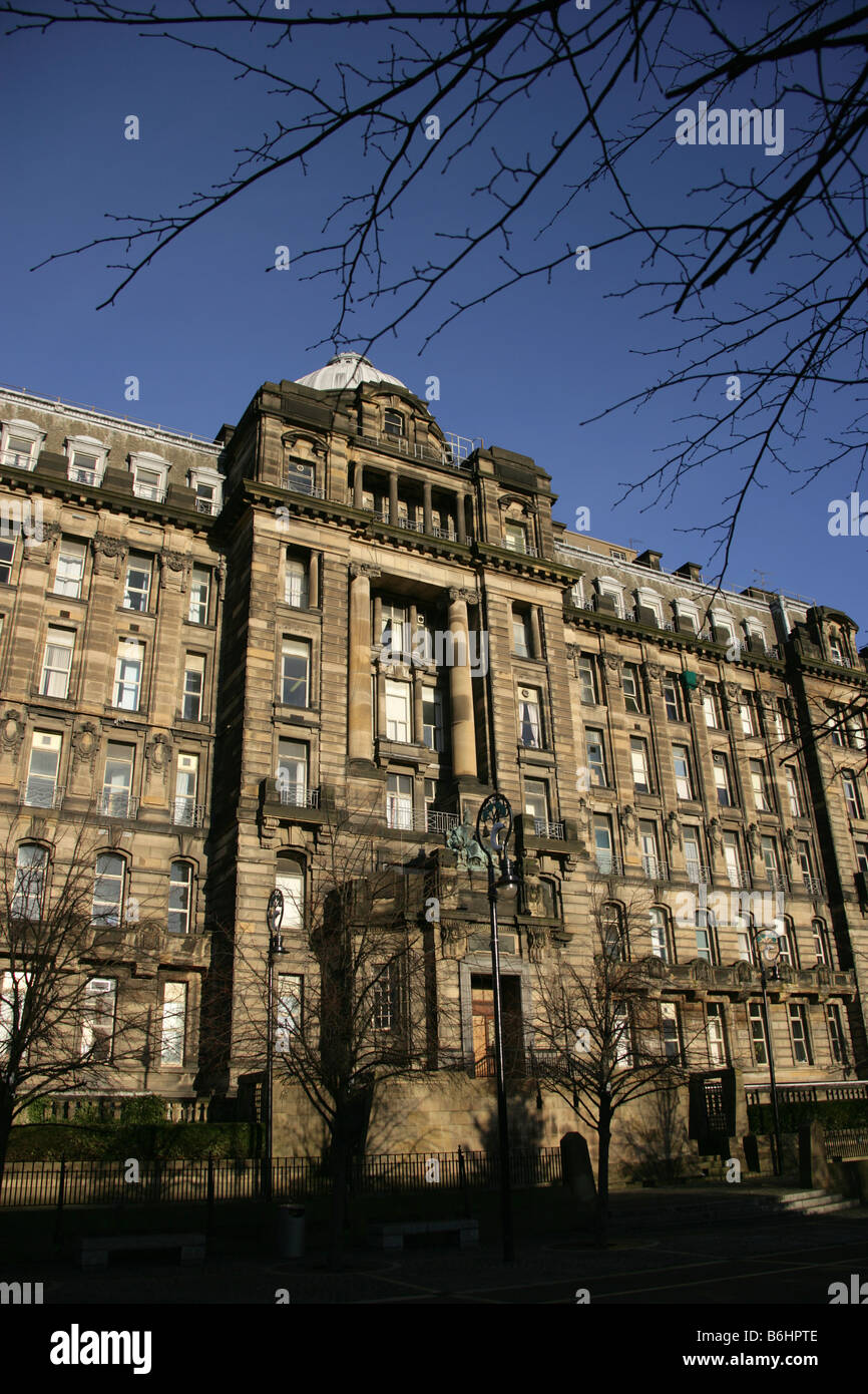 Stadt in Glasgow, Schottland. Südansicht des schottischen NHS Glasgow Royal Infirmary Hospital. Stockfoto