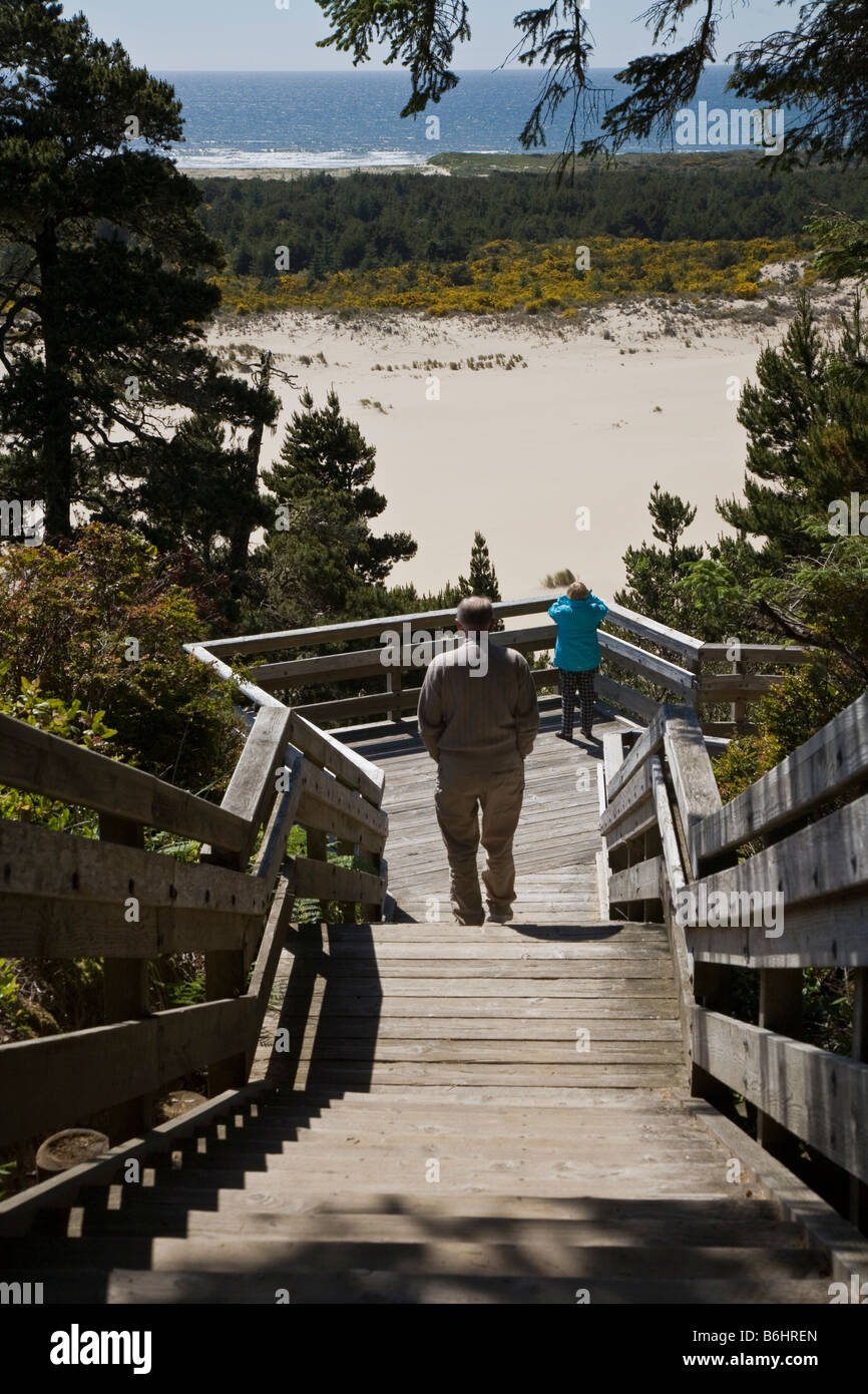 Aussichtsplattform an der Oregon Dunes Overlook in der Great Sand Dunes National Recreation Area Stockfoto