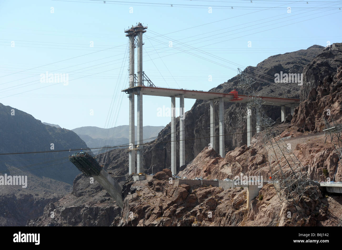 Hoover-Damm - Bau auf dem Colorado River Bridge-Abschnitt des Projekts Hoover Dam Bypass Stockfoto