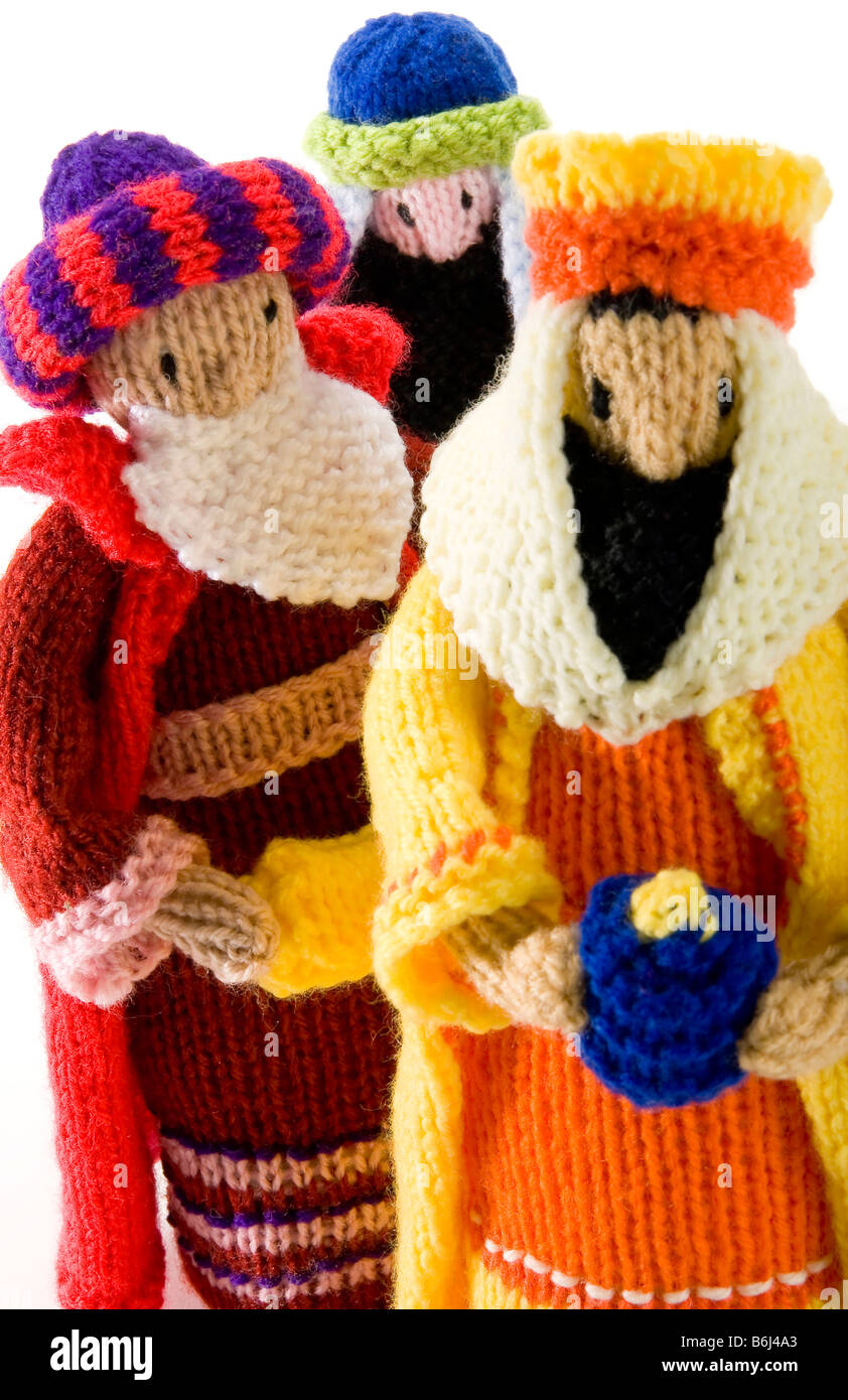 Spaß, die Figuren der Heiligen drei Könige oder drei Könige von Weihnachten Weihnachtsgeschichte gestrickt. Stockfoto