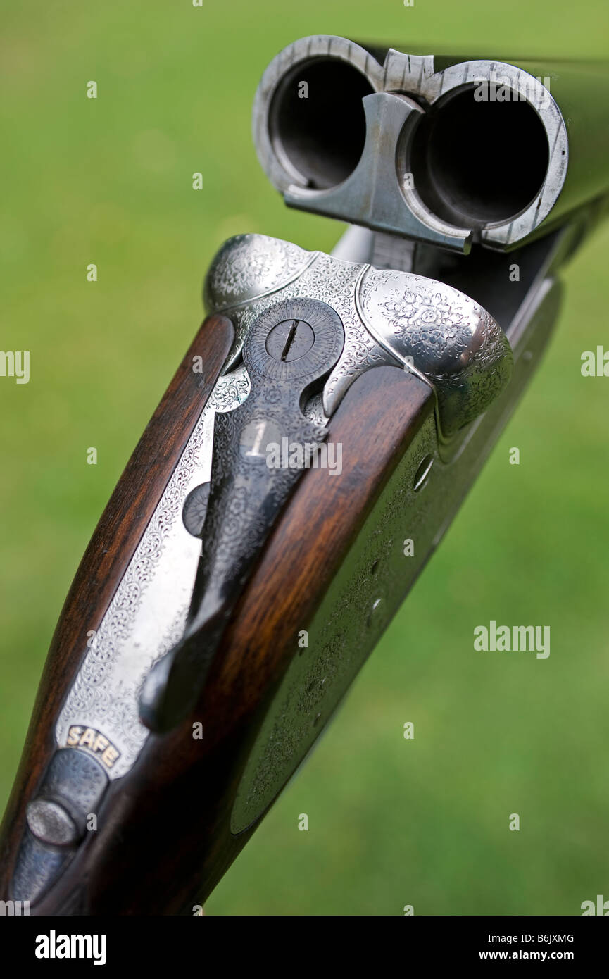 England; Eine feine Side-by-Side 12 Bohrung Schrotflinte von führenden englischen Büchsenmacher James Purdey und Söhne gemacht Stockfoto