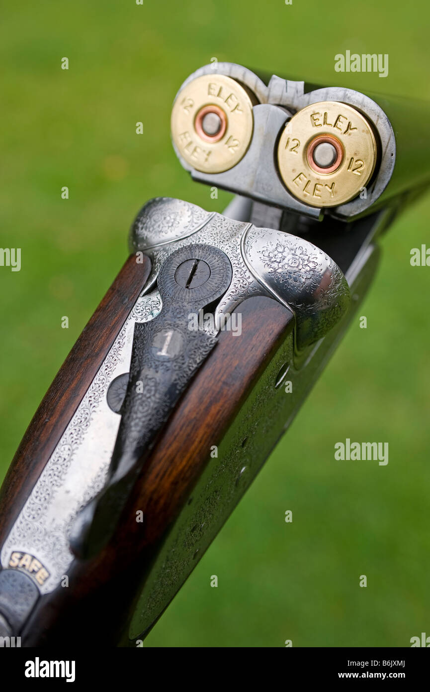 England; Eine feine Side-by-Side 12 Bohrung Schrotflinte von führenden englischen Büchsenmacher James Purdey und Söhne gemacht Stockfoto