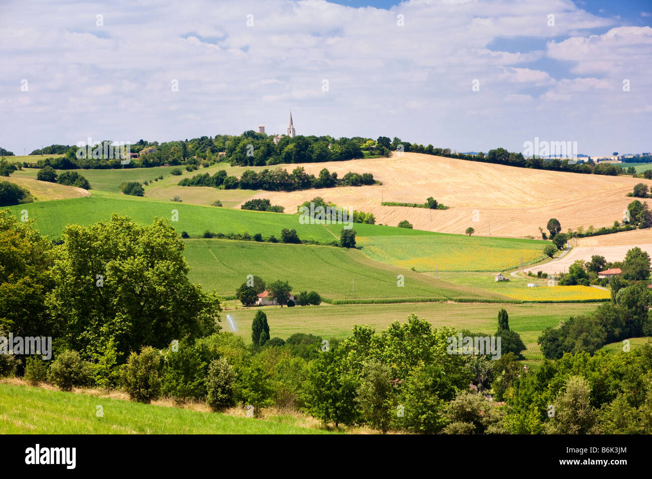 Das Ackerland Landschaft des Gers in Gascogne Südwesten Frankreich Europa Stockfoto