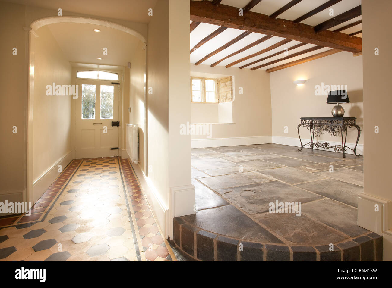 Fliesen Bauernhaus Haustür Hall Flur im neu umgebauten Cotswold Bauernhaus