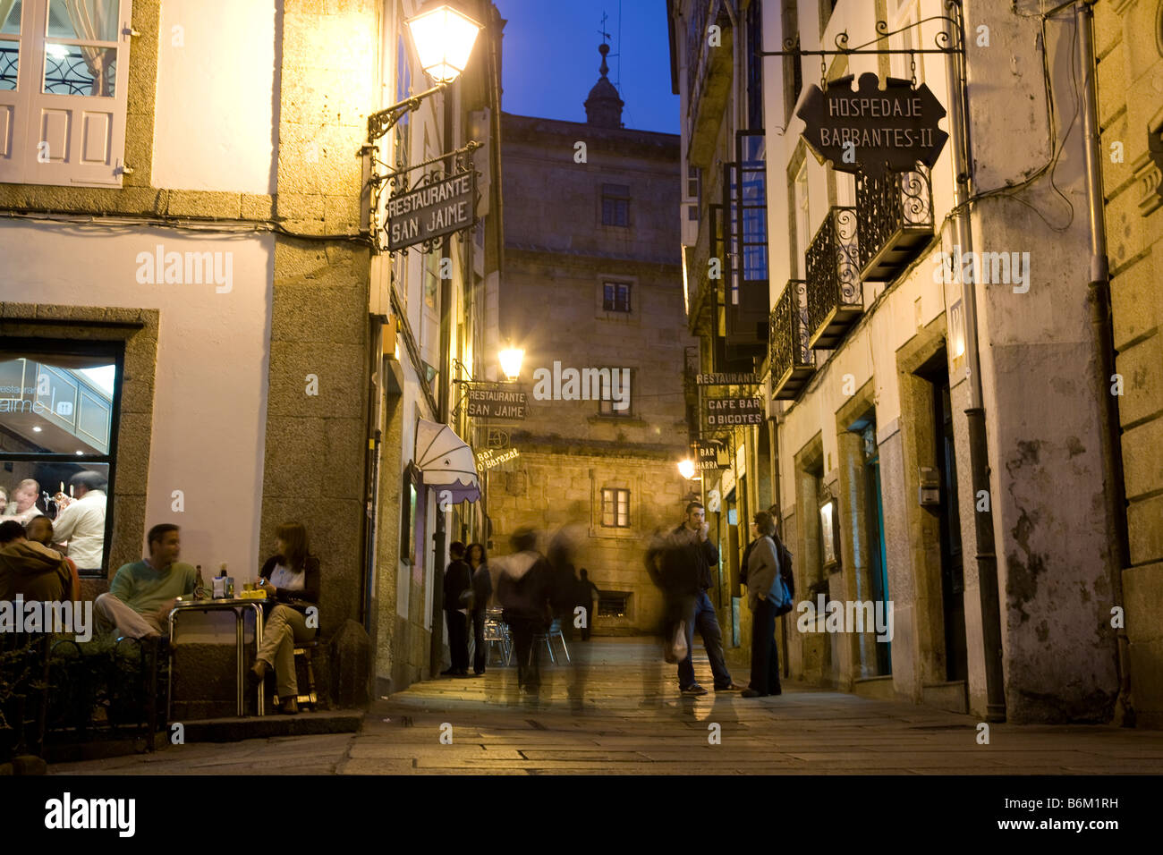 Straßen von Santiago De Compostela bei Dämmerung, Galicien, Spanien Stockfoto