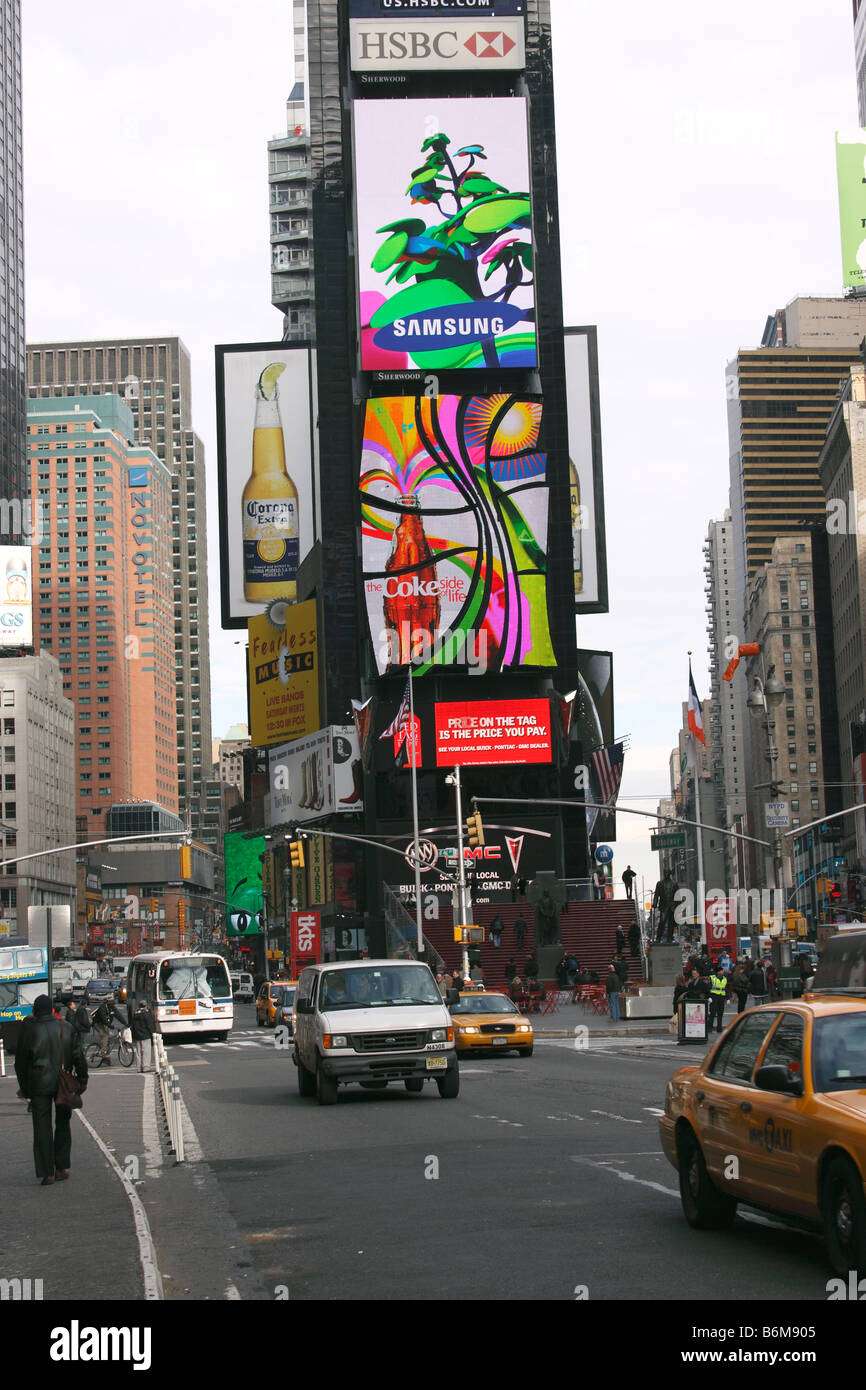 Times Square, Blick nach Norden von 42nd St, Manhattan, New York City USA Stockfoto