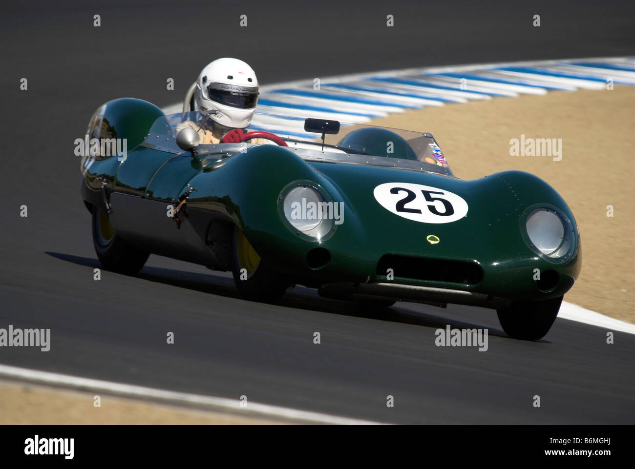 Ein 1959 Lotos 11 angetrieben von Pete Lovely bei Monterey Historic Automobil Rennen, Monterey, Kalifornien, USA Stockfoto