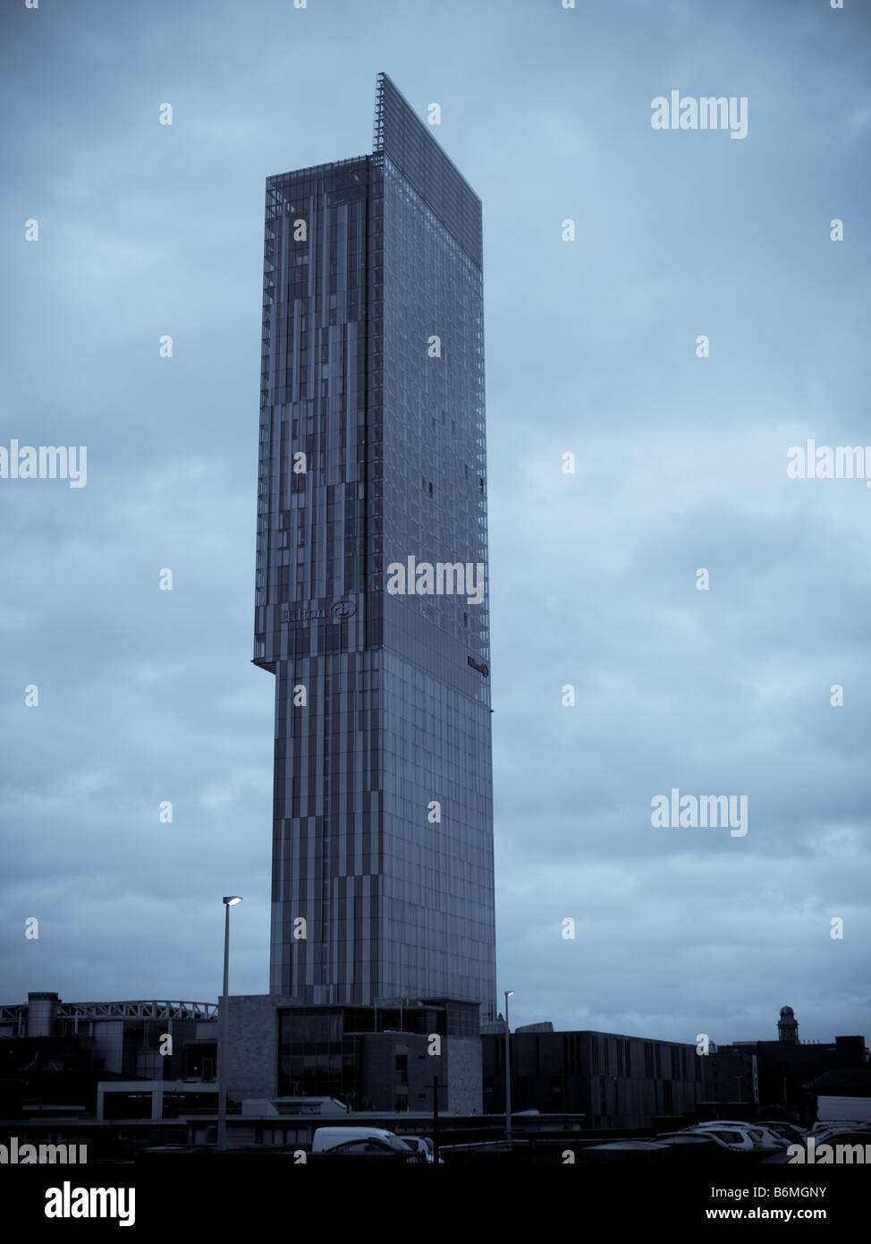 Beetham Tower Hilton in Manchester alte Blue Effect Stockfoto