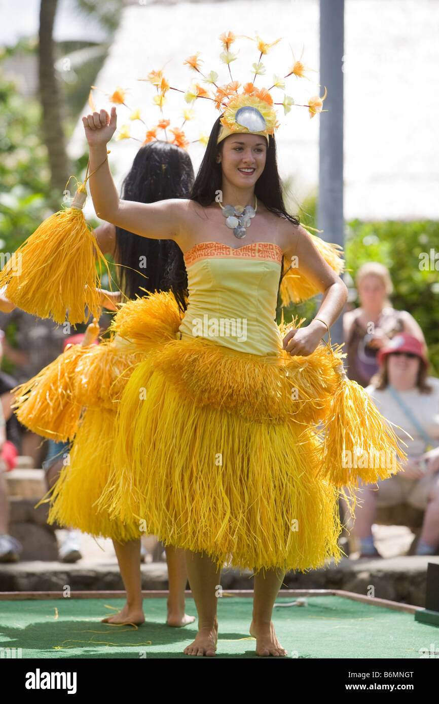 LA'IE, HI - 26 Juli: Tanz-Performance auf Hawaiis Polynesian Cultural Center. Stockfoto