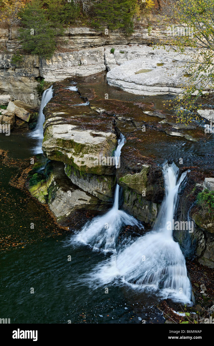 Katarakt fällt am Mill Creek in Lieber State Recreation Area Indiana Stockfoto