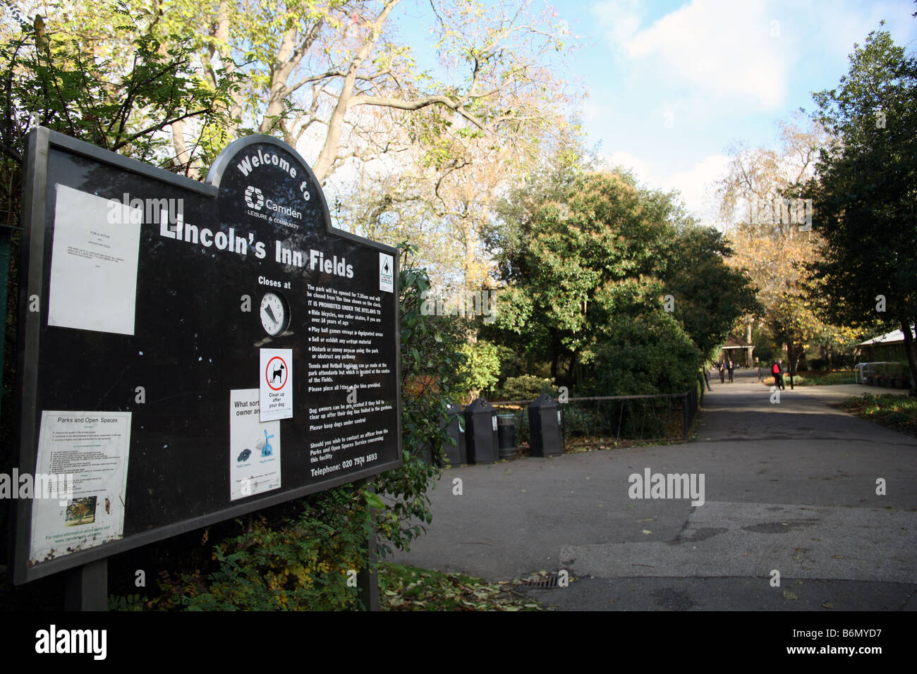 Eingang zum Lincoln es Inn Fields, London Stockfoto