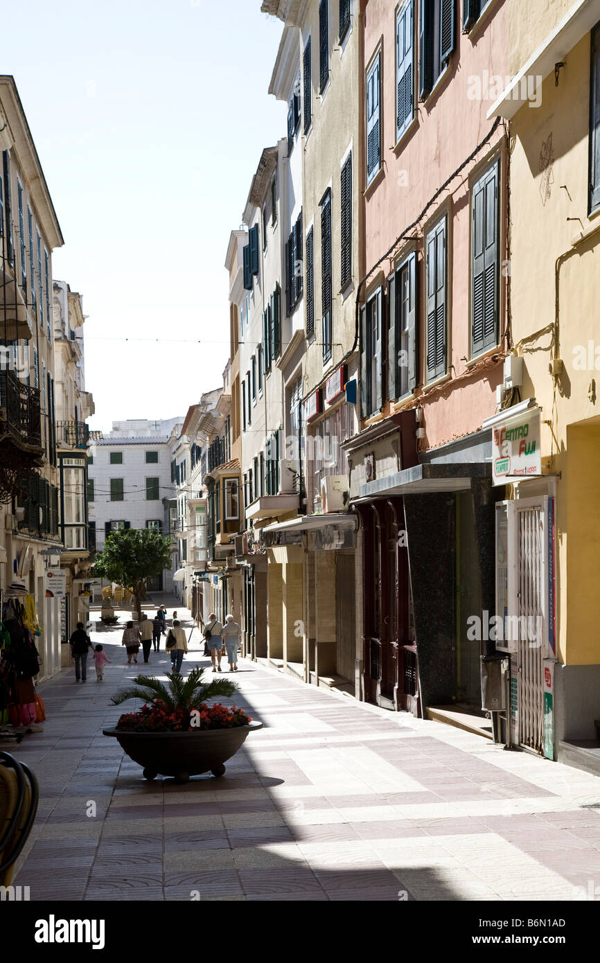Straße in Mao, Hauptstadt von Menorca Stockfoto