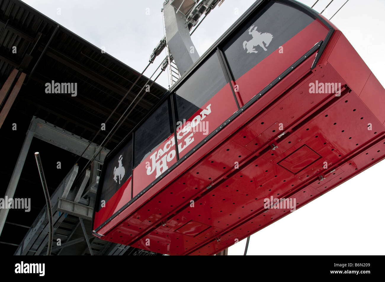 Triebwagen auf der Base in Jackson Hole Aerial Tram bis Rendezvous Mountain, Jackson Hole Mountain Resort, Teton Village, Wyoming. Stockfoto