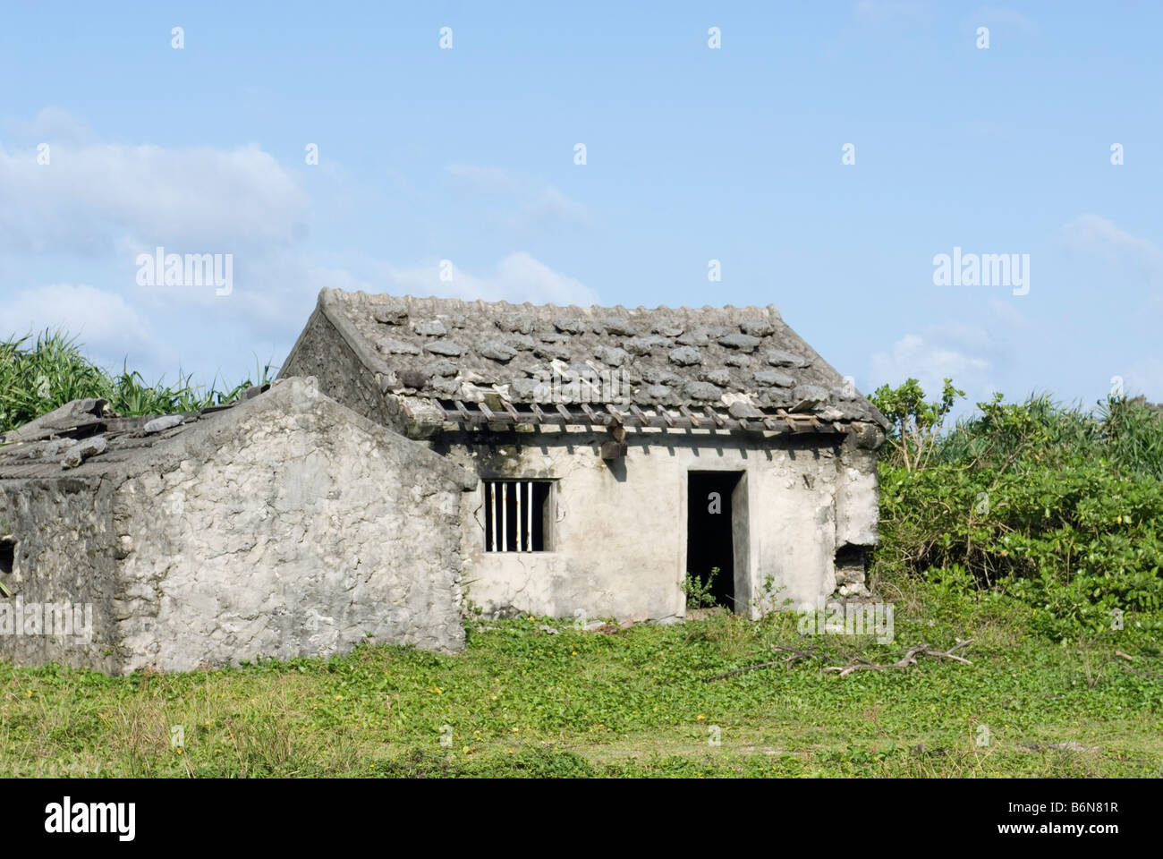 Taiwan, Green Island, Youzihhu, verlassene Aborigines Haus Stockfoto