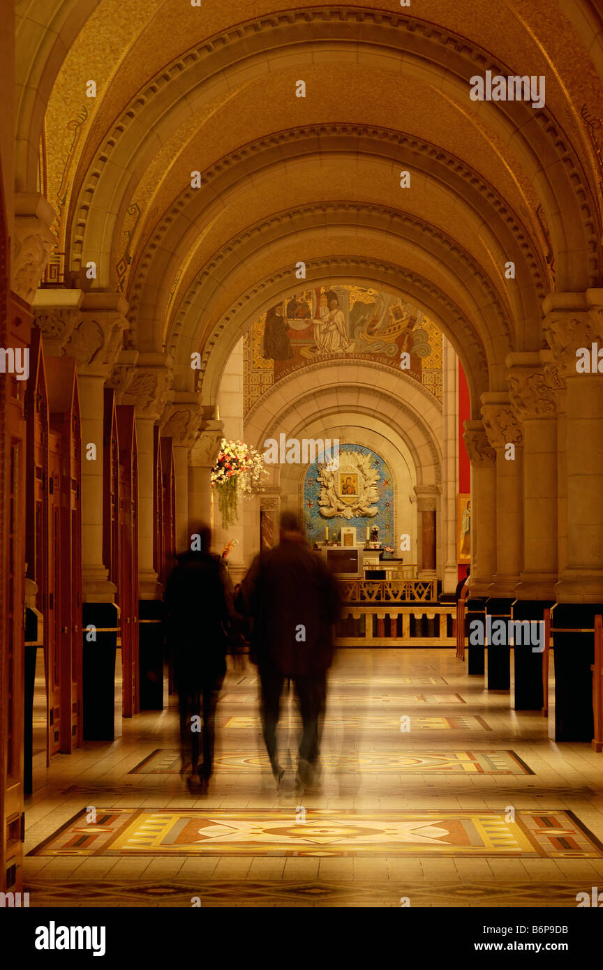 Im Inneren der Kathedrale am Ste Ane de Beaupre in Quebec Stockfoto