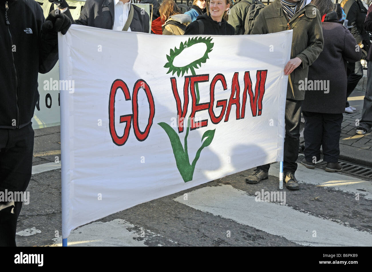Gehen Sie Vegan Banner an der Klima Änderung März London England UK Stockfoto