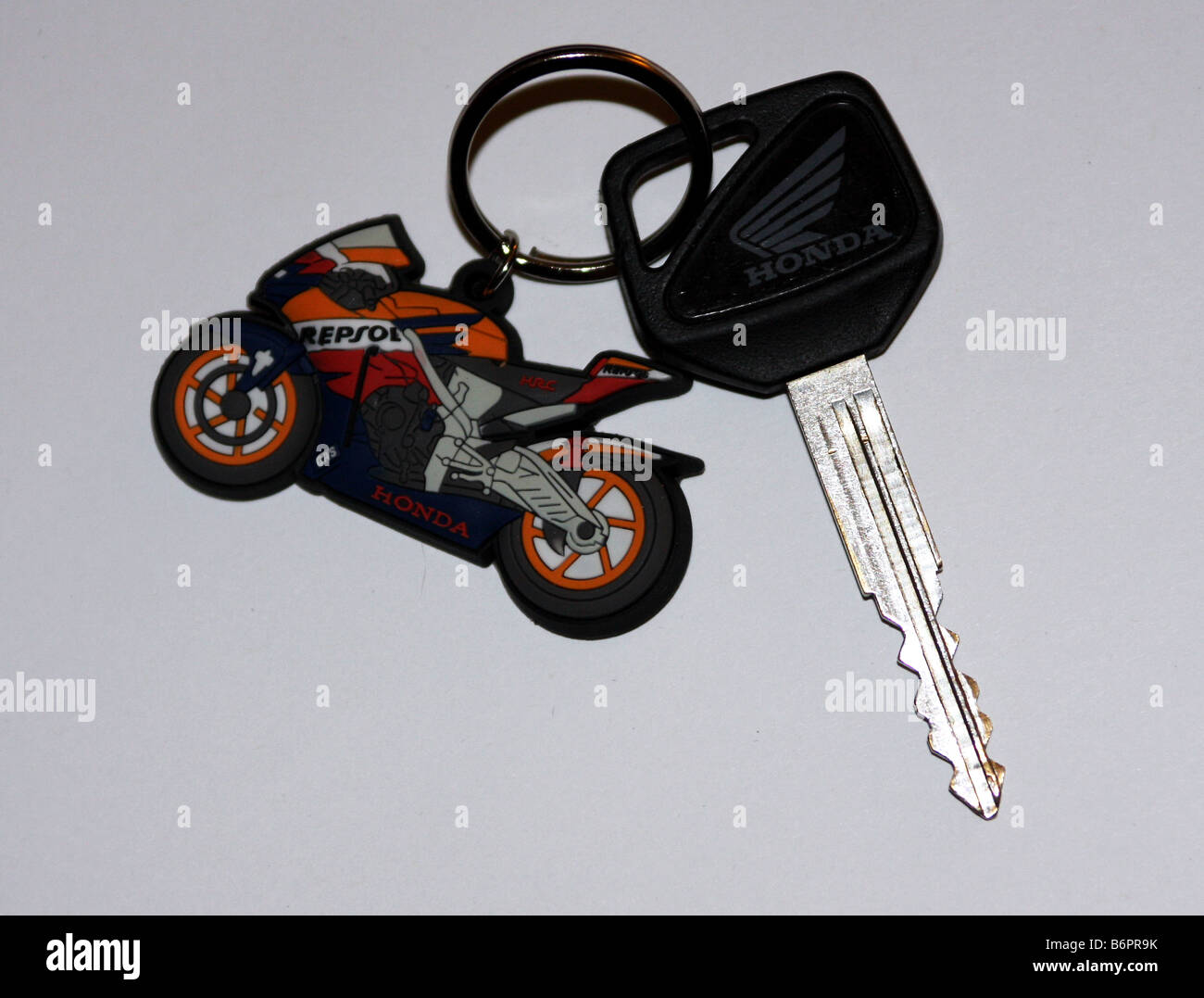 MotoGP-Honda Repsol Motorrad befestigt Schlüsselanhänger ein Honda-Zündschlüssel  Stockfotografie - Alamy