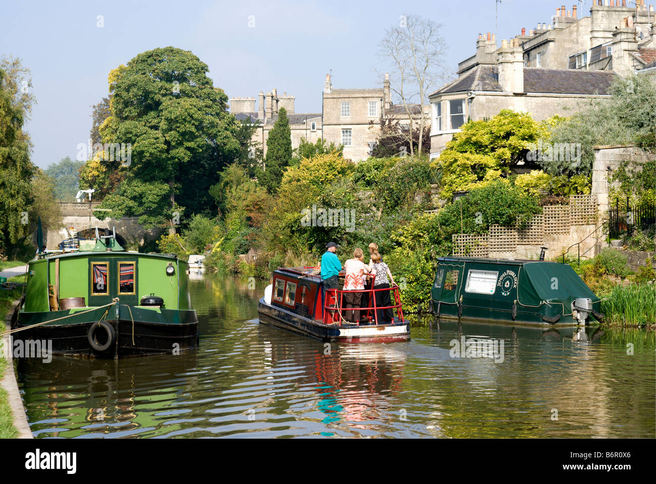 Narrow Boat, Kennet und Avon Kanal; Widcombe; Bad; Somerset, England, Vereinigtes Königreich. Stockfoto