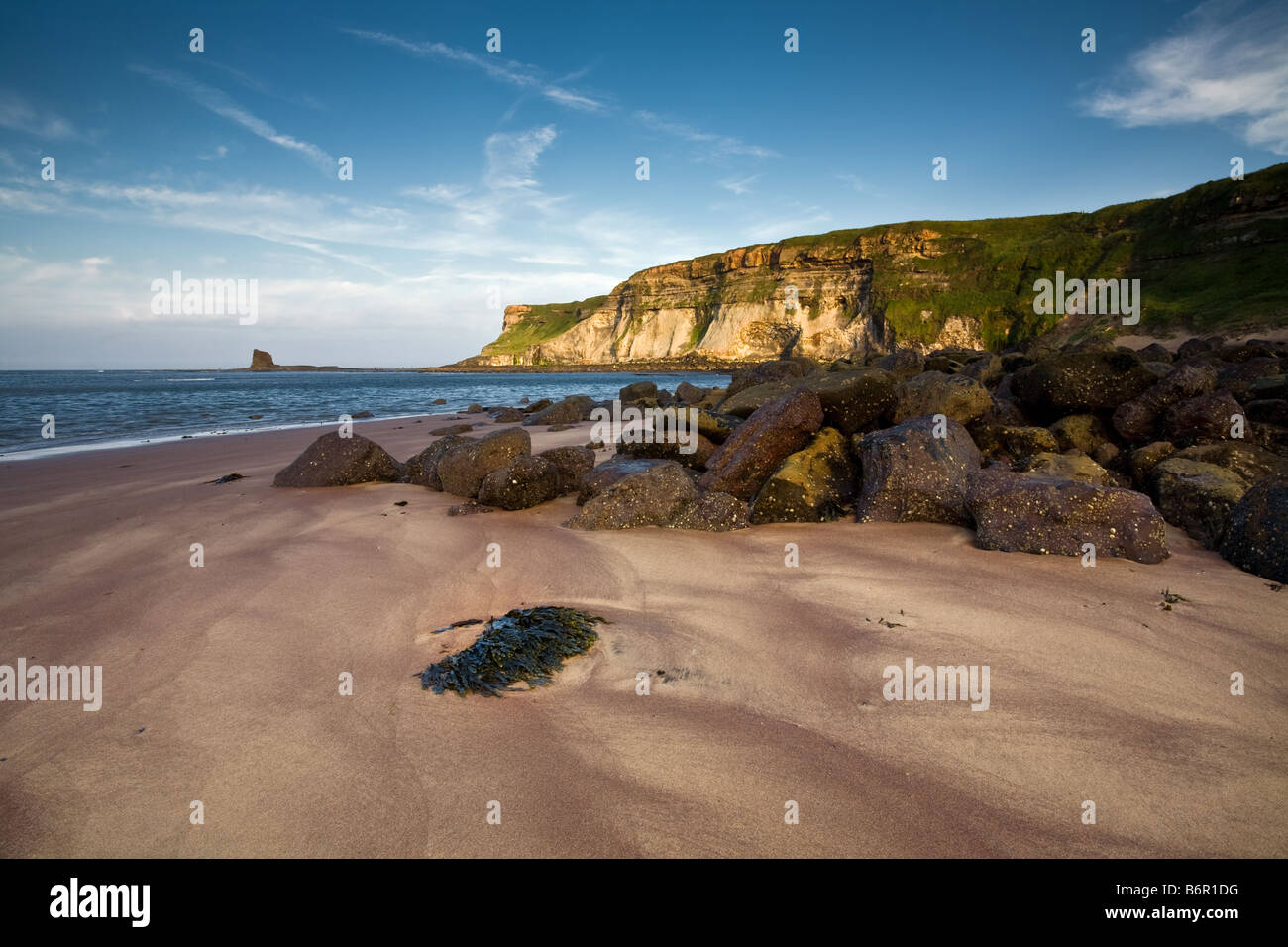 Späten Abendlicht mit schwarz gegen Bay Yorkshire England Nab Stockfoto