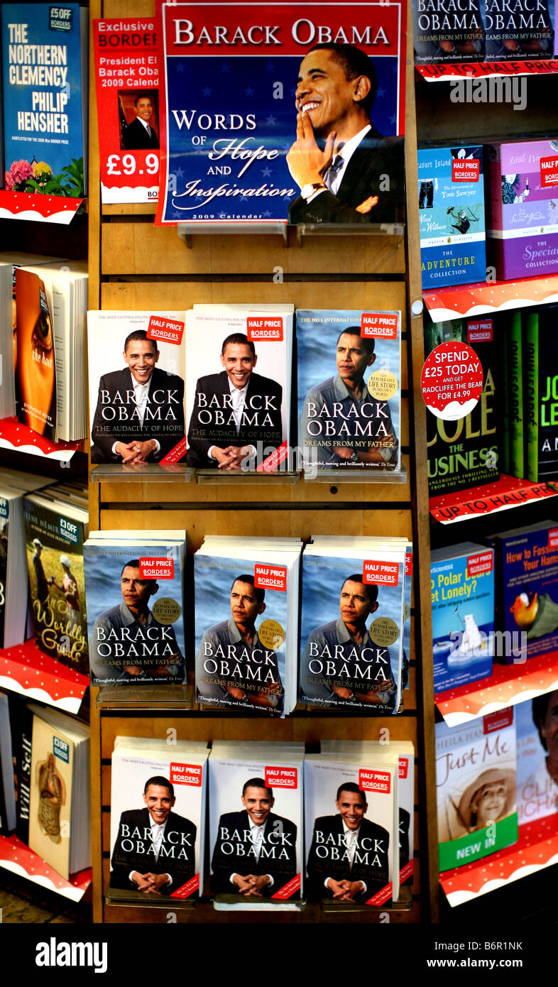 Barack Obama-Bücher und Kalender in London Buchladen angezeigt Stockfoto