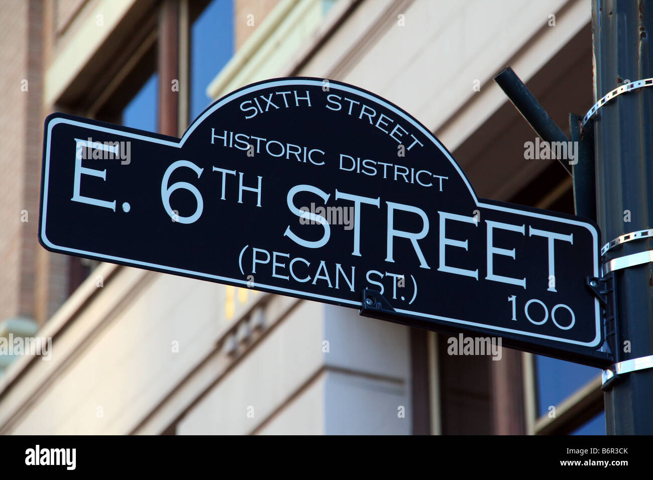 Das Zeichen der 6th Street in der Innenstadt von Austin Texas aus Kongress Stockfoto