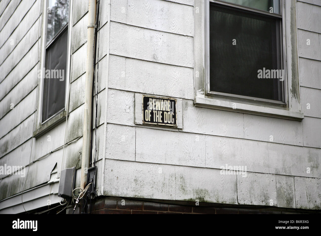 Vorsicht bei Hund Schild an einem Haus in New Haven Connecticut USA Stockfoto