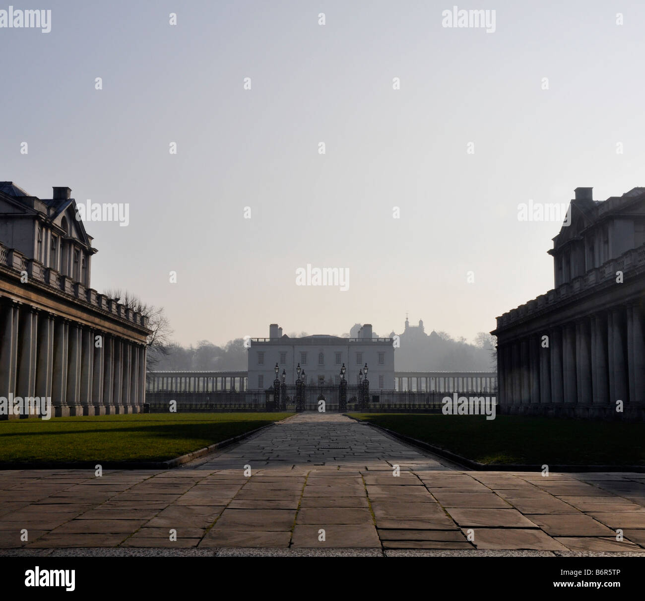 Die Queen House, Greenwich, gesehen vom Greenwich University, ehemals das Royal Naval College, London Stockfoto