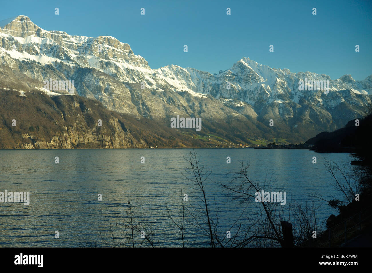 Der Walensee mit den Churfirsten und Chaserrugg Bergen, Sargans CH Stockfoto