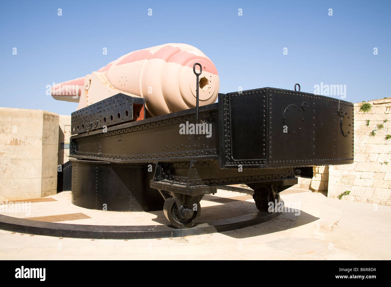 Die Armstrong 100 Tonne Waffe, Fort Rinella Kalkara, Malta Stockfoto