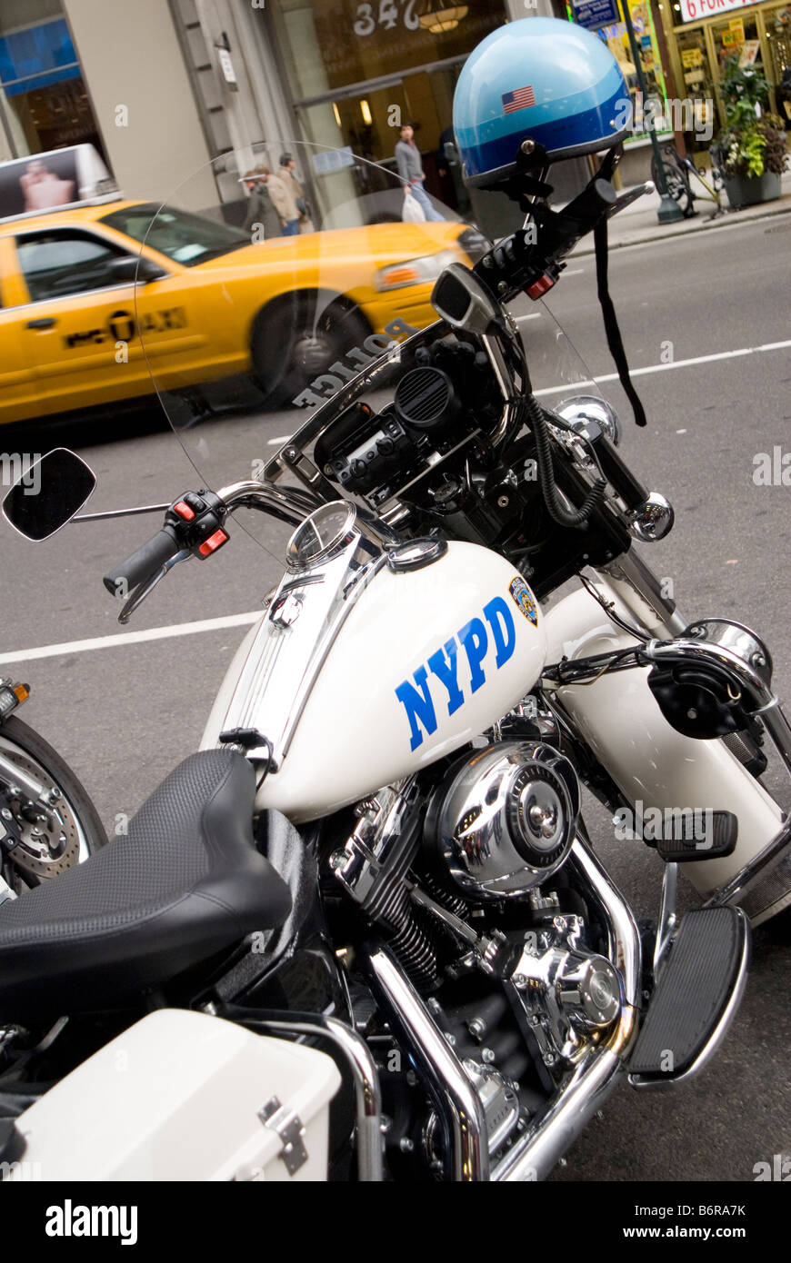 New York City Police Department Motorrad geparkt auf Street in Manhattan Stockfoto