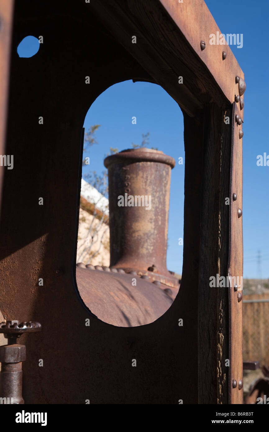 Ein Detail einer Bergbau-Lokomotive aus der Zeit des Goldrausches in der Mojave-Wüste Stadt Randsburg California. Stockfoto