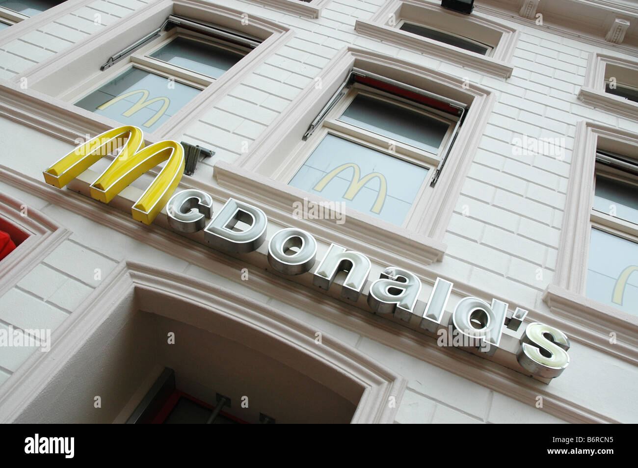 Fassade des Mc Donalds Restaurant Weert Niederlande Stockfoto
