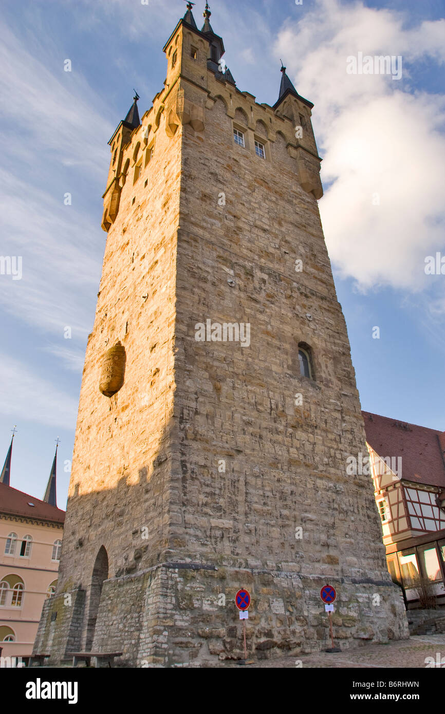 Bad Wimpfen Blue Tower (Blauer Turm) erhebt sich über den Altstädter Ring, Stockfoto