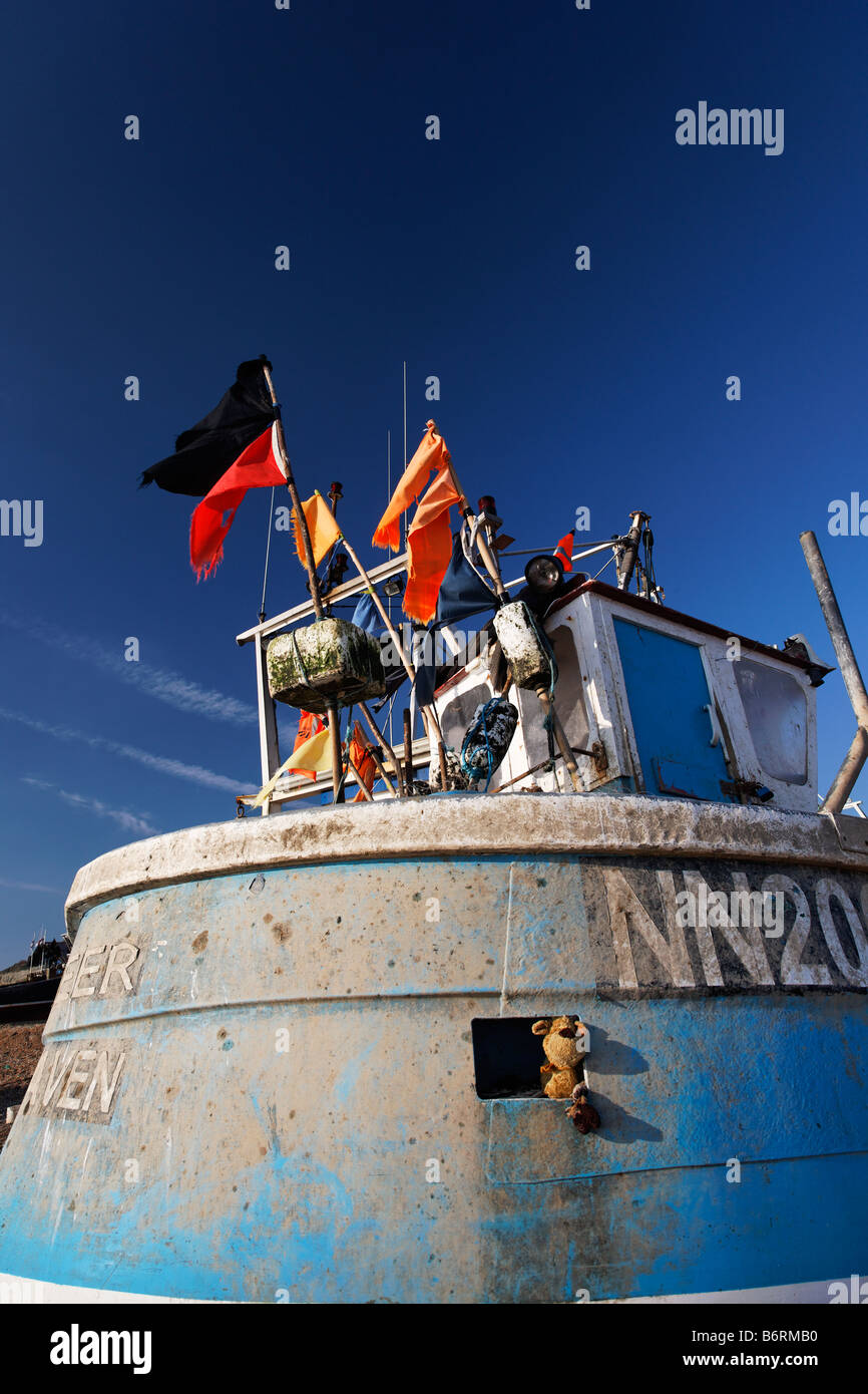 Alten Fischerboote am Strand von Hastings Stockfoto