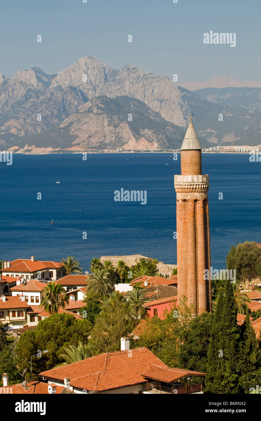 (Gerillt) Yivli Minarett Antalya Türkei Stockfoto