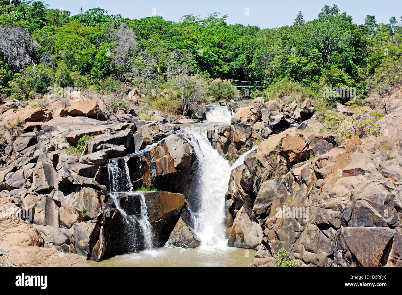 Wasserfall im Lowveld National Botanical Garden, Nelspruit, Mpumalanga, Südafrika Stockfoto