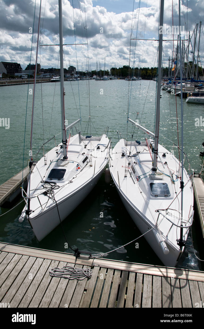 Schlepptau Boote am Bassin Morny, Deauville, Calvados, Normandie, Frankreich Stockfoto