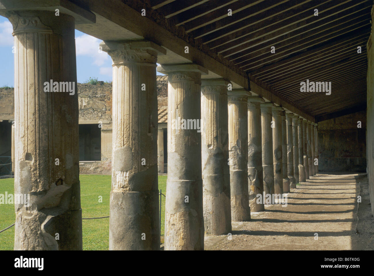 Palestra Kolonnade Terme Stabiane oder Stabian Bäder in Pompeji-Italien Stockfoto